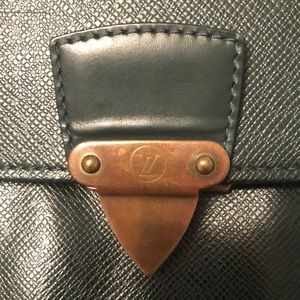 Louis Vuitton Bags - Auth Louis Vuitton Taiga Green Business #3650L11 Louis Vuitton Bags - Auth Louis Vuitton Taiga Green Business #3650L11